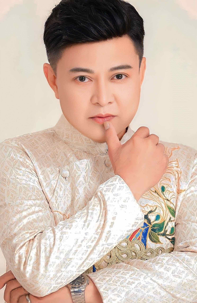 Biến cố gia đình khiến nam ca sĩ rút lui khỏi showbiz, ở ẩn suốt thời gian dài