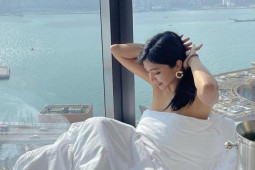 Thời trang - &quot;Siêu vòng 1 của TVB&quot; diện trang phục xuyên thấu thu hút mọi ánh mắt