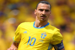 Bóng đá - Tin mới nhất bóng đá tối 22/3: Ibrahimovic muốn dự EURO, lập kỷ lục ở tuổi 42