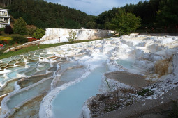 Du lịch - Hồ bậc thang suối nước nóng ở Hungary: Sự kỳ diệu của tạo hóa