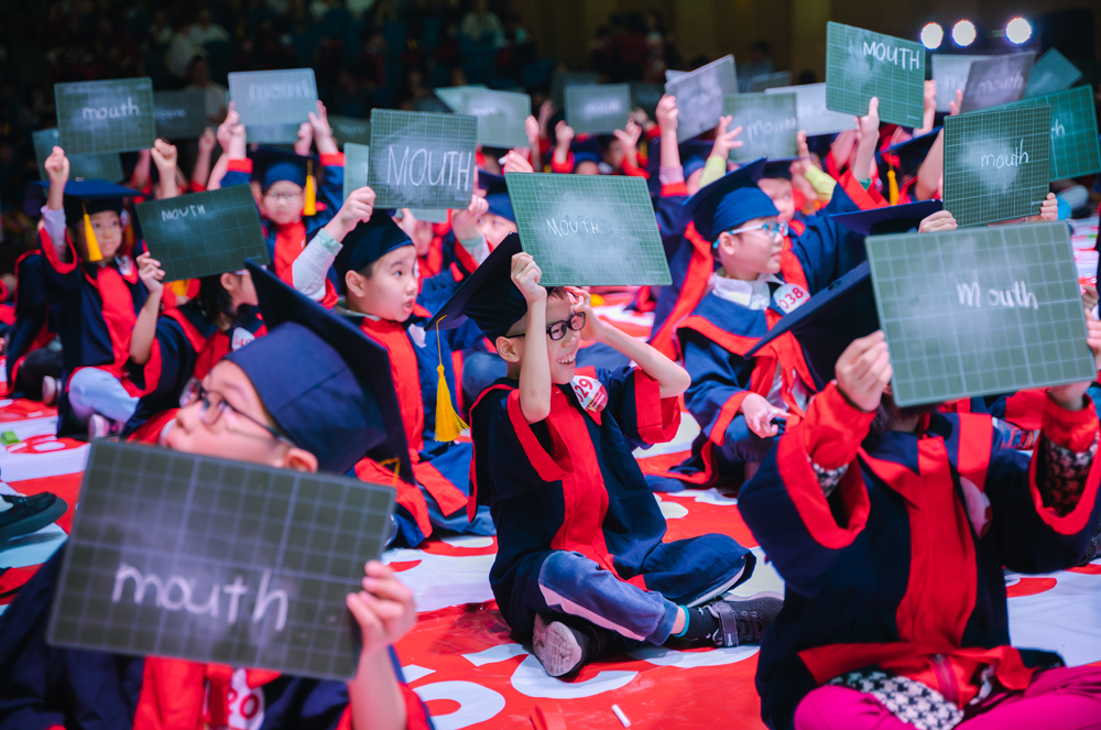 Vòng chung kết Sàn đấu Anh ngữ V-Champions diễn ra tại Cung Thiếu Nhi Hà Nội ngày 7 ngày 11/ 3 vừa qua