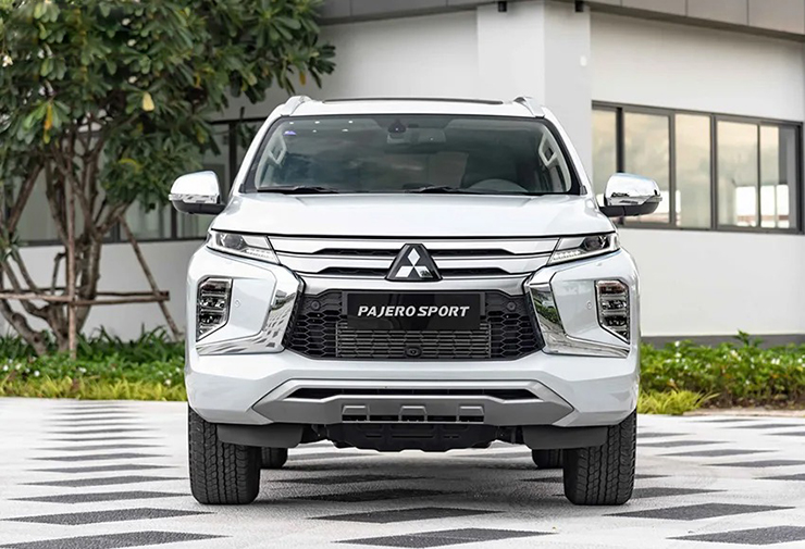 Giá xe Mitsubishi Pajero Sport tháng 3/2023, ưu đãi 50% phí trước bạ - 5