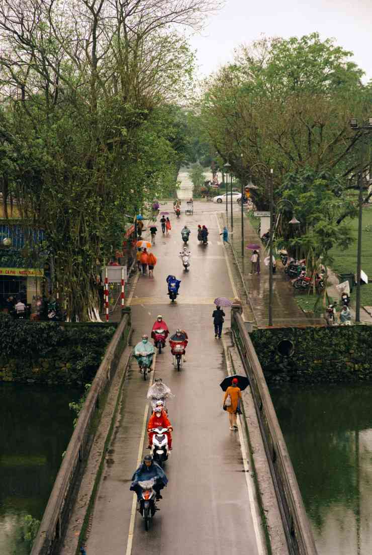 Cuộc sống bình yên chốn cố đô. Ảnh: Bùi Trường.