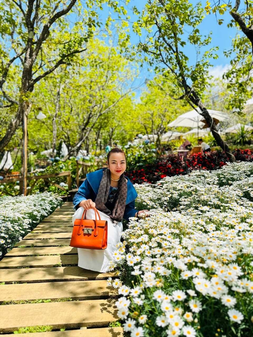 Cô gái lạc quan đầy nghị lực, luôn tin tưởng vào bản thân và những điều tốt đẹp