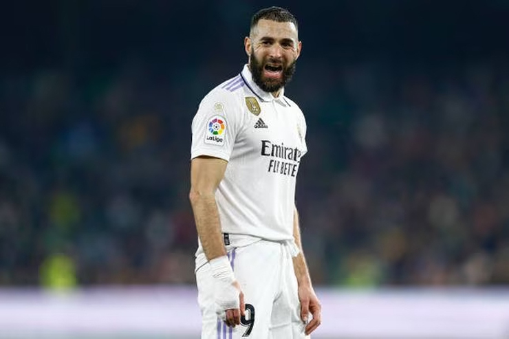 Karim Benzema mới chỉ có 11 bàn tại La Liga mùa này