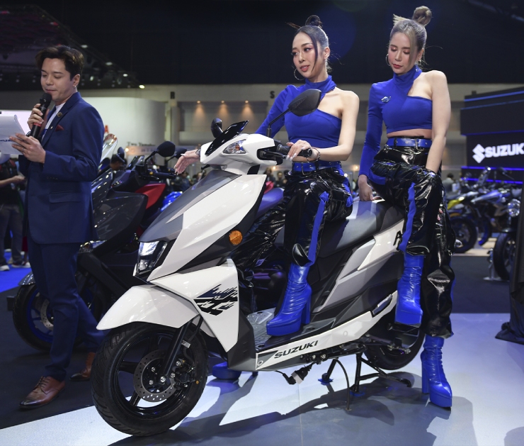 Ra mắt xe ga mới Suzuki Avenis 125 giá nhỉnh 44 triệu đồng - 3