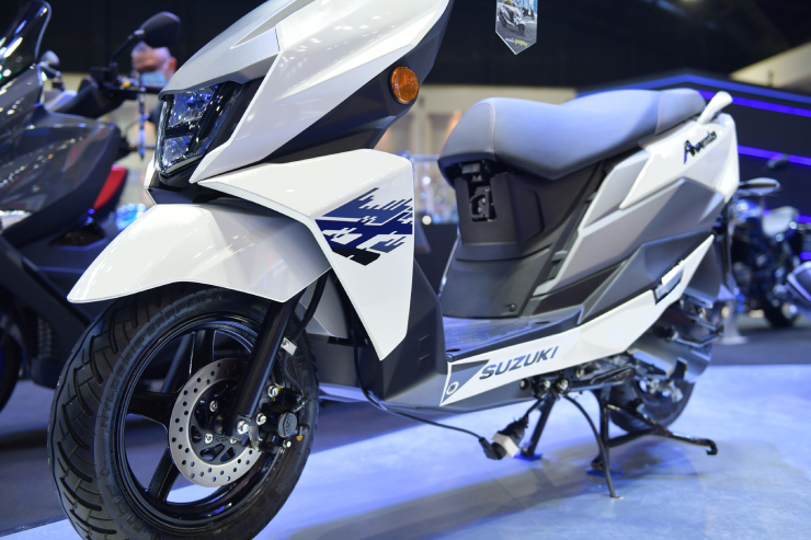 Ra mắt xe ga mới Suzuki Avenis 125 giá nhỉnh 44 triệu đồng - 5
