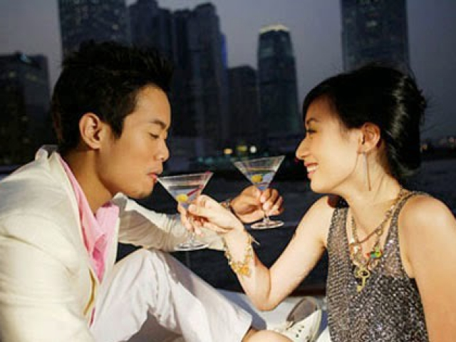 Bạn trẻ - Cuộc sống - Cuộc điện thoại 'nghe lén' phơi bày sự thật kinh khủng khi chồng còng lưng gánh nợ cho cả nhà bồ nhí