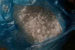 Tin tức trong ngày - CLIP: Mưa đá "lịch sử" tại Thừa Thiên - Huế