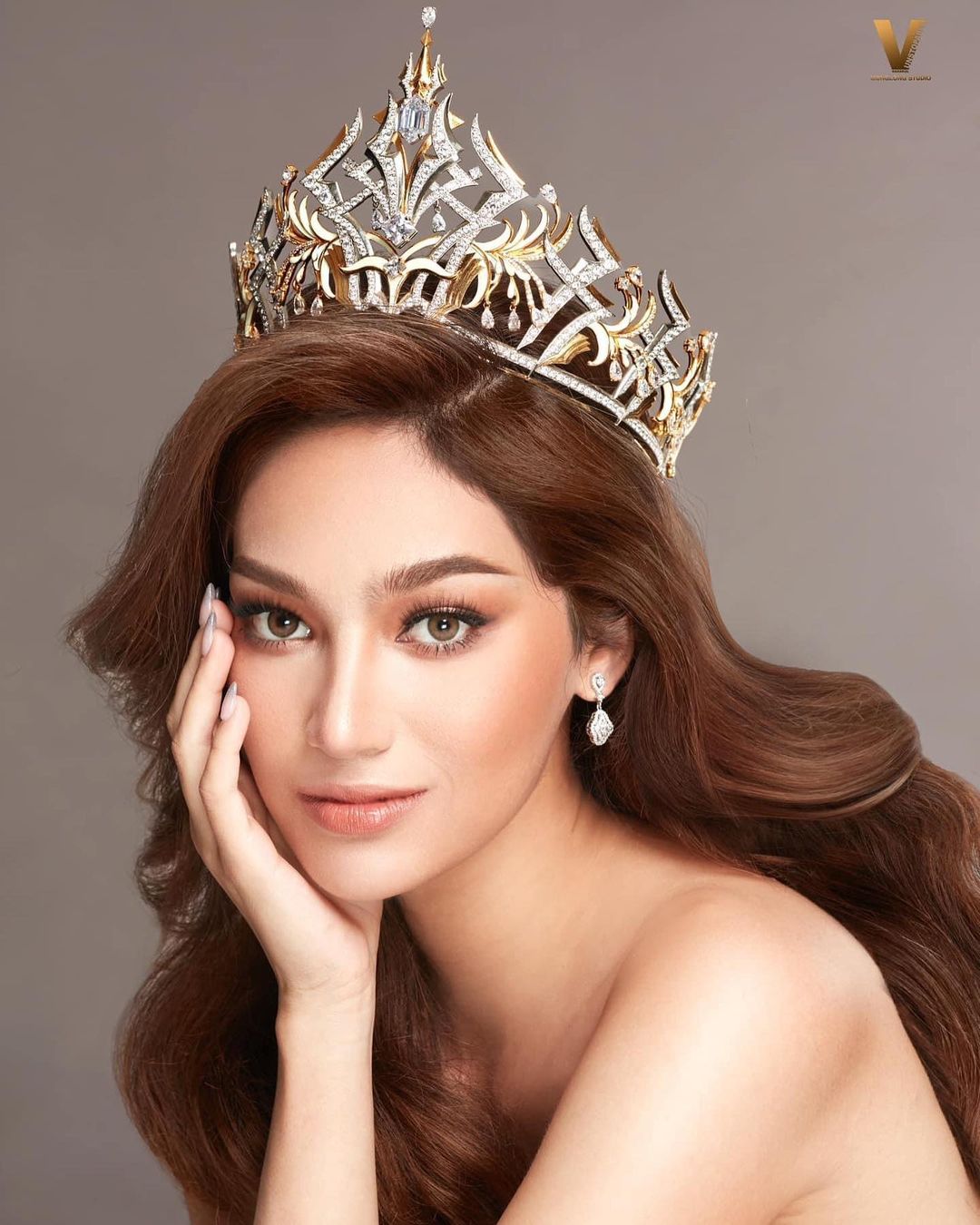 Người đẹp là Hoa hậu Hòa bình tỉnh&nbsp;Saraburi.