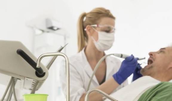 Tại sao ung thư ở người trẻ khó điều trị hơn ở người lớn tuổi? - 2