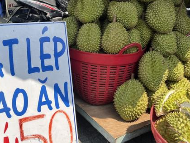 Thị trường - Tiêu dùng - Sầu riêng làm sẵn giá 600.000 đồng/hộp ba múi