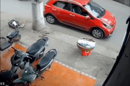 Ô tô - Clip: Người phụ nữ đi bán xôi chỉ là niềm vui