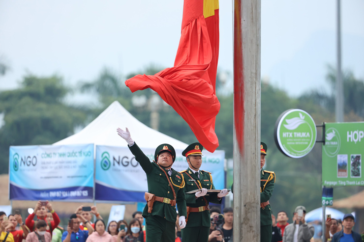 Dàn người đẹp và vận động viên làm nóng giải chạy bộ lâu đời nhất tại Việt Nam - 3