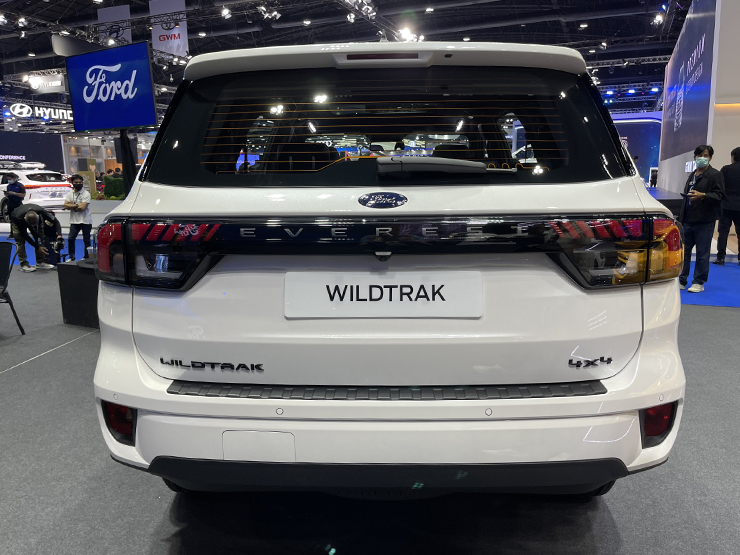 Ngắm SUV Ford Everest Wildtrak vừa ra mắt tại Việt Nam - 4