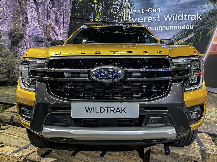 Ngắm SUV Ford Everest Wildtrak vừa ra mắt tại Việt Nam - 3