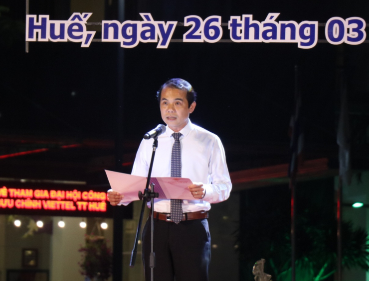 Phát biểu tại buổi lễ, ông Võ Lê Nhật - Chủ tịch UBND TP Huế cho hay, để phố đi bộ phát huy hiệu quả cao nhất, yêu cầu các phòng, ban; UBND phường Vĩnh Ninh tiếp tục quan tâm, giải quyết những vấn đề bất cập phát sinh trong quá trình hoạt động. Đồng thời, mong muốn bà con nhân dân và các doanh nghiệp trên địa bàn luôn phối hợp, tích cực tham gia các hoạt động theo định hướng của chính quyền, góp phần đưa phố đi bộ Hai Bà Trưng hoạt động ngày càng tốt hơn.