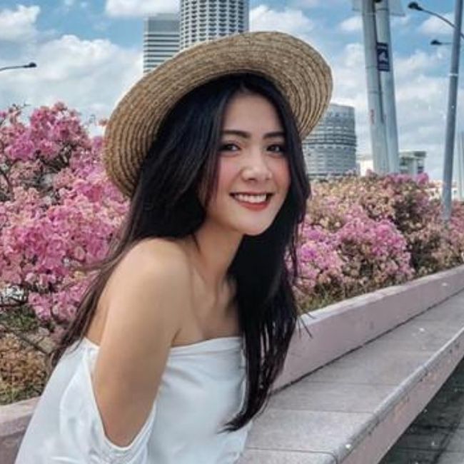 Cái tên Thu Giang từng nổi đình đám trên các diễn đàn &#34;trai xinh gái đẹp&#34;. Thậm chí, cô gái Bắc Ninh được nhiều người dự đoán là hot girl tiềm năng thế hệ mới.&nbsp;
