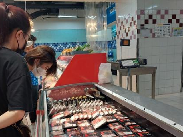 Lào tạm dừng nhập khẩu thịt heo, Việt Nam có bị ảnh hưởng?