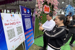 Bạn trẻ - Cuộc sống - Mừng cưới không dùng tiền mặt