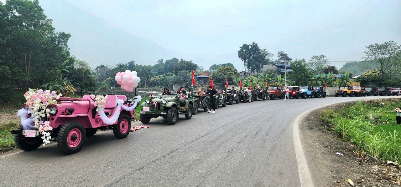 Tạm giữ 6 xe Jeep trong đoàn xe rước dâu ở Thái Nguyên - 1