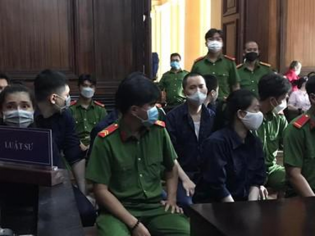 Pháp luật - Mở lại phiên xử vụ đàn em bà trùm Oanh Hà cầm đầu nhóm cung cấp ma túy cho vũ trường