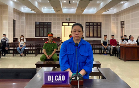 Bị cáo Lê Uyên Thảo lãnh án tổng cộng 23 năm tù.
