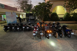 Pháp luật - TP HCM: Công an dàn trận bắt hai nhóm "quái xế" khủng