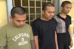 Pháp luật - Phát hiện con nợ đang ăn, chủ nợ cùng "bạn" bắt luôn về nhà