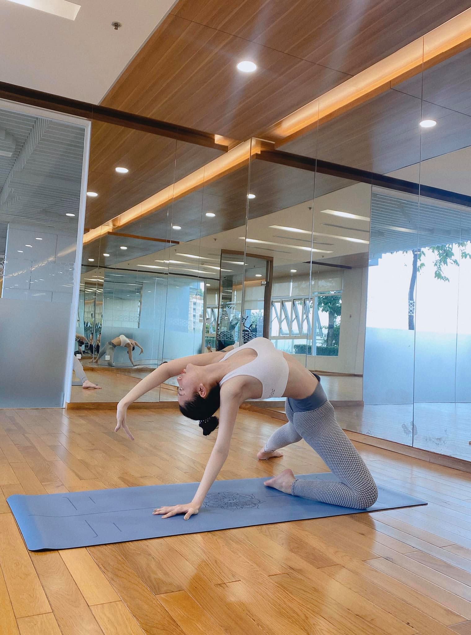 Mỹ Huyền tập yoga từ năm 2019.