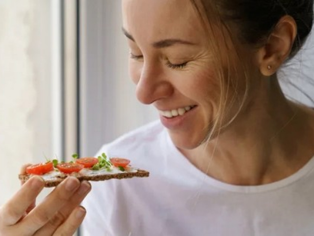 Sức khỏe đời sống - Ăn những thực phẩm này giúp bạn tràn đầy năng lượng suốt cả ngày