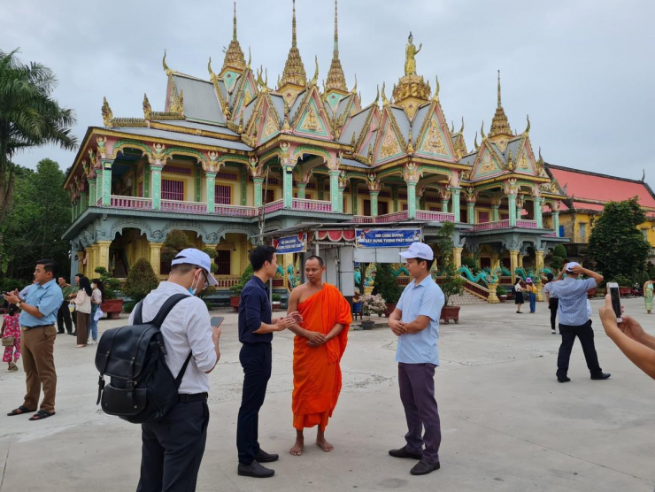 Ngất ngây trước vẻ đẹp 'vạn người mê' của ngôi chùa Som Rong ở Sóc Trăng - 2