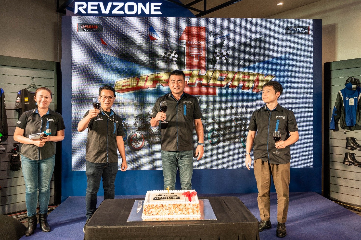 Revzone Yamaha Motor kỷ niệm một năm ra mắt cộng đồng đam mê xe mô tô - 4