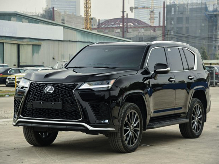 Lexus LX600 chạy lướt rao bán giá 11 tỷ đồng tại Hà Nội - 1