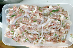 Thị trường - Tiêu dùng - Loại cá  không xương bé như đầu đũa, giá hơn 200 nghìn/kg vẫn đắt khách