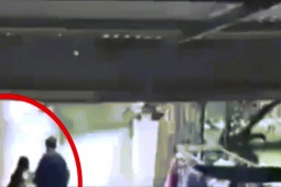 Xôn xao thông tin “con tra tấn mẹ bằng cách lấy xe máy kéo lê trên...