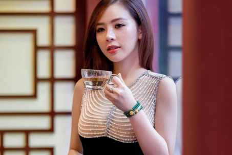 Hot girl Việt từng "gây sốt" MXH Trung Quốc: "Tôi thà mua Hermes còn hơn mua nhà"