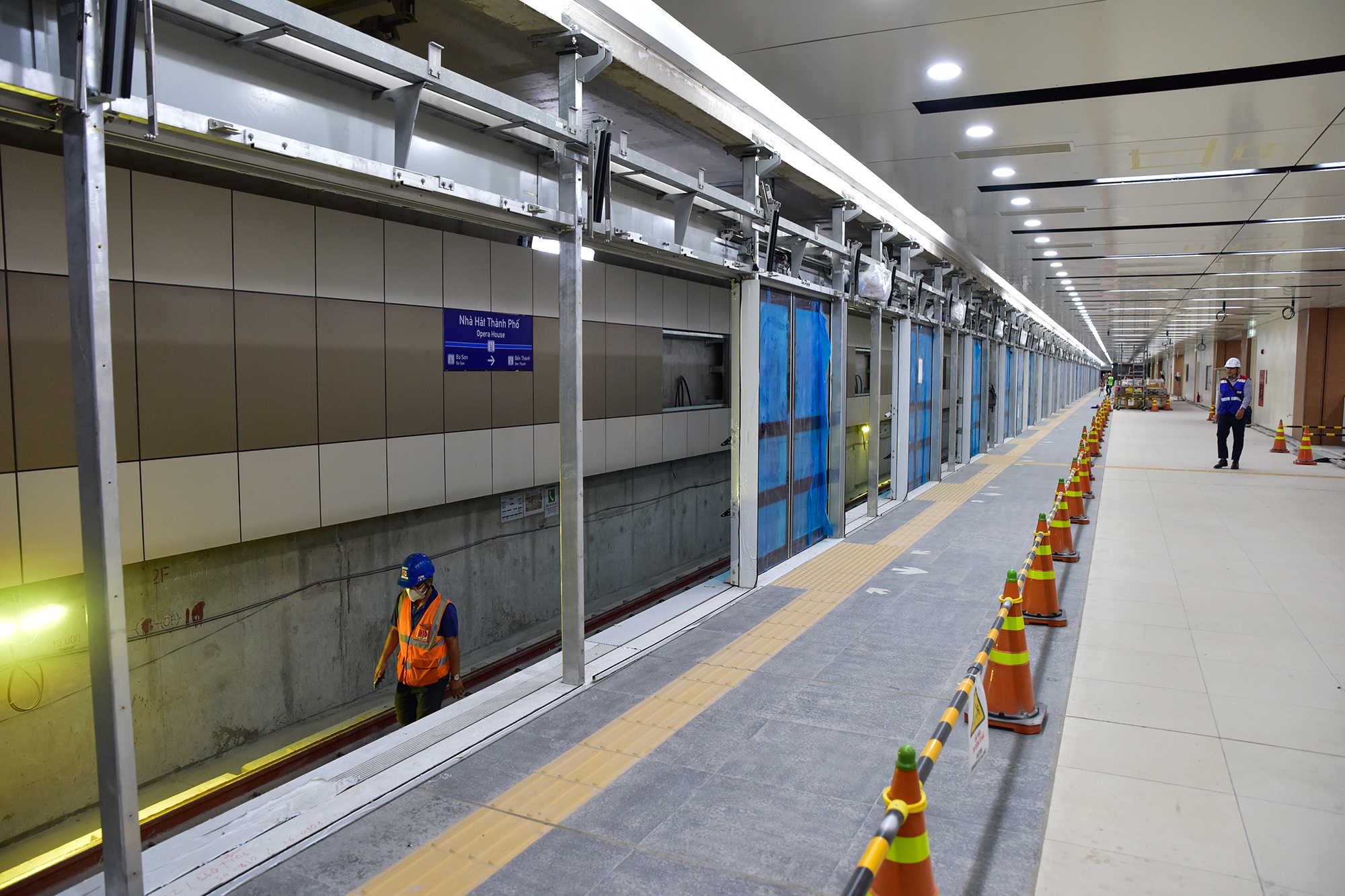 Diện mạo mới của ga ngầm metro TP.HCM sắp hoàn thiện - 11