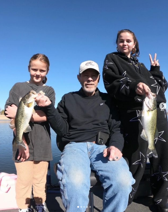 Những bức ảnh HOT nhất của "cô dâu khuấy đảo mạng xã hội" - 7