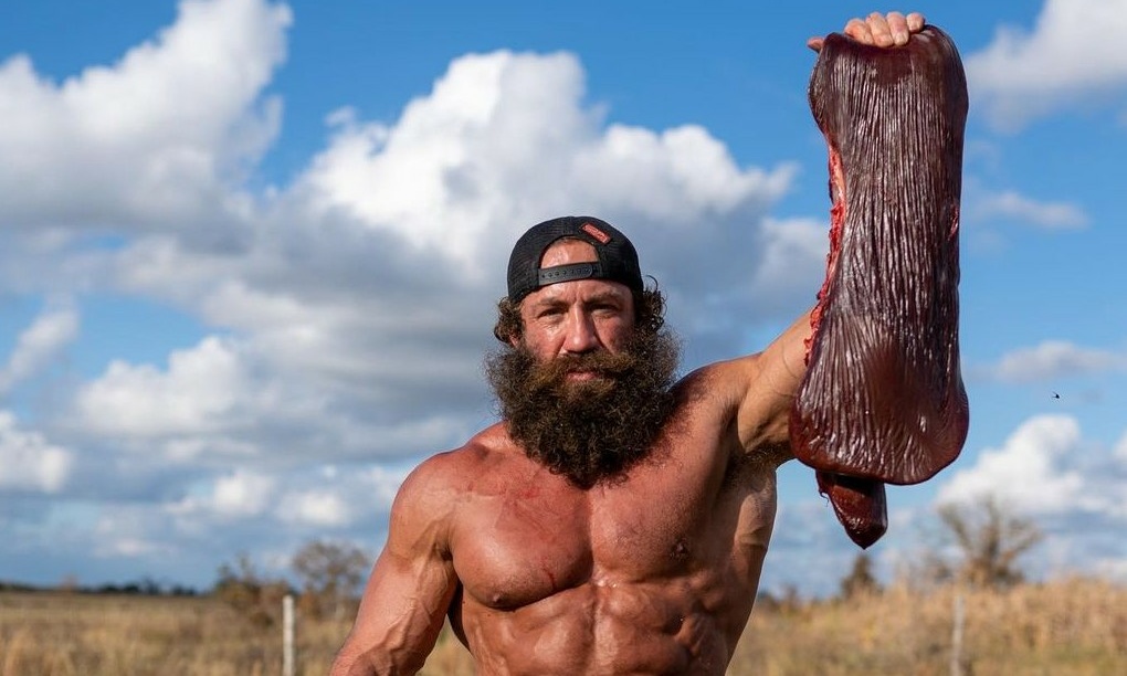 Sốc trước cách ăn uống như người tiền sử giúp người đàn ông có cơ bắp cuồn cuộn - 1