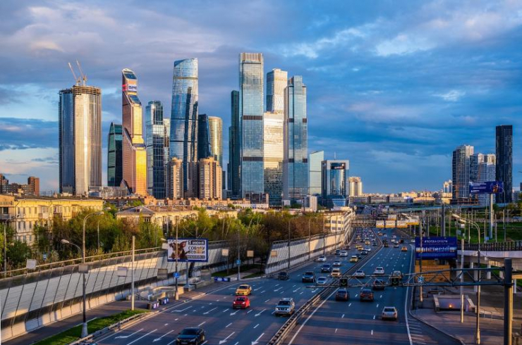 Khu cao ốc thương mại ở thủ đô Moscow. Ảnh: GettyImages