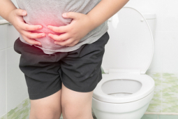 Chàng trai 28 tuổi đi đại tiện 3 lần một ngày, bất ngờ nhận kết quả ung thư ruột