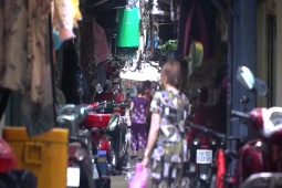 VIDEO: Cuộc sống không thể ngờ trong những ngôi nhà siêu tí hon