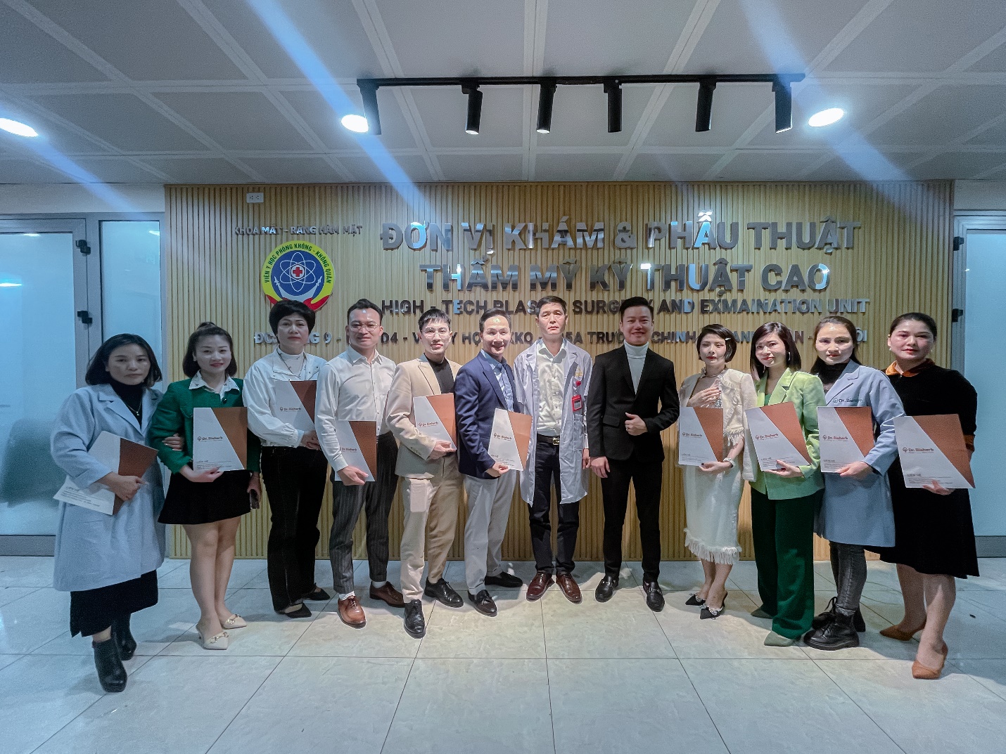 Lãnh đạo Dr.Bioherb, Khoa Thẩm mỹ Công nghệ cao, Bệnh viện PKKQ – HH Spa Thực chiến và các chủ cơ sở làm đẹp