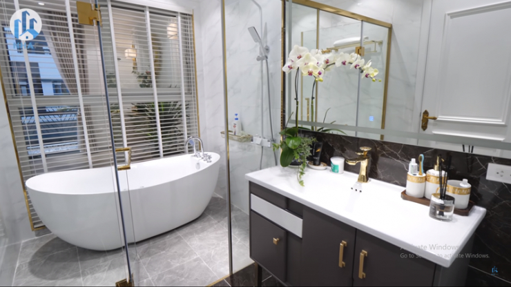 Phòng tắm được trang bị nội thất hiện đại.&nbsp;