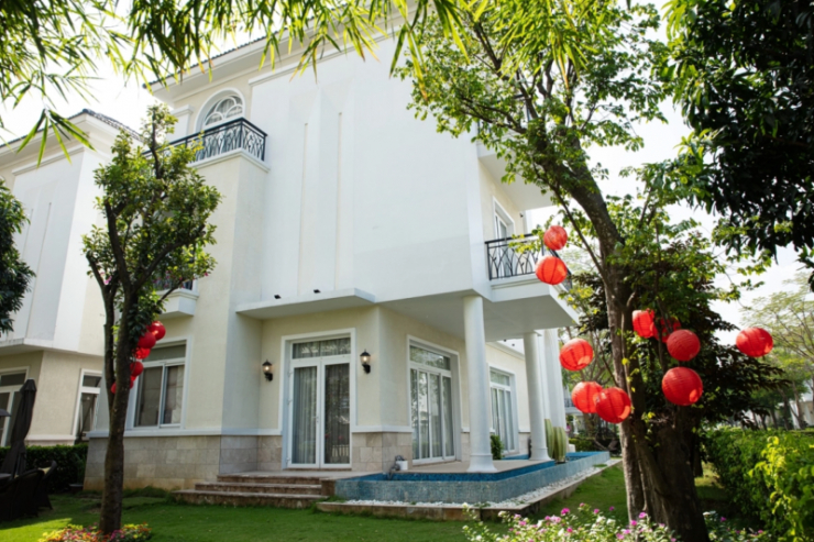 "Cô thủ môn tội nghiệp" sống viên mãn trong biệt thự 800 m2 phong cách Châu Âu - 6