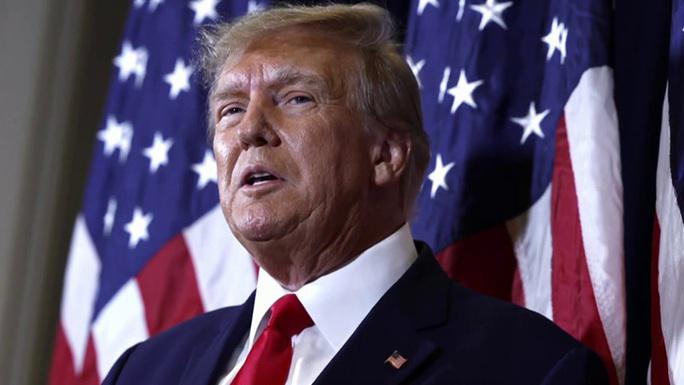 Cựu Tổng thống Donald Trump bị truy tố nhưng vẫn còn các bước phải được thực hiện trước khi ông bị đưa ra xét xử. Ảnh: Reuters