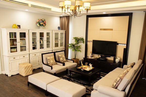 "Cô thủ môn tội nghiệp" sống viên mãn trong biệt thự 800 m2 phong cách Châu Âu - 11