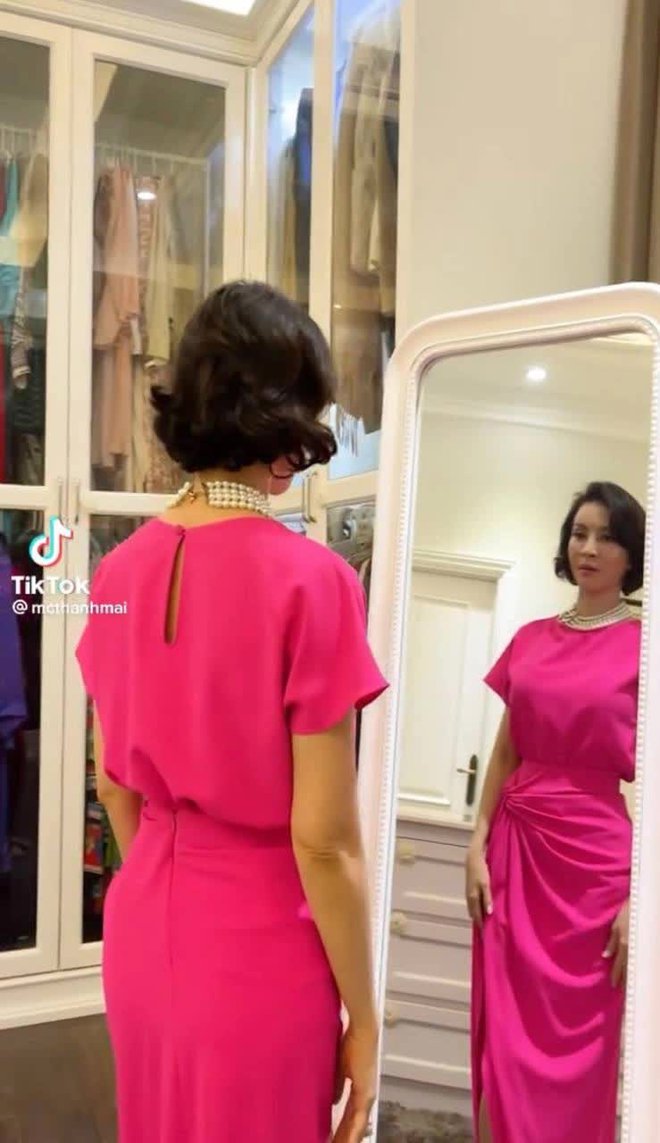 "Cô thủ môn tội nghiệp" sống viên mãn trong biệt thự 800 m2 phong cách Châu Âu - 7