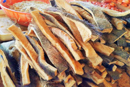 Thị trường - Tiêu dùng - Đặc sản có mùi thum thủm từng bị chê, không ngờ là món ngon dân nhậu "săn lùng"